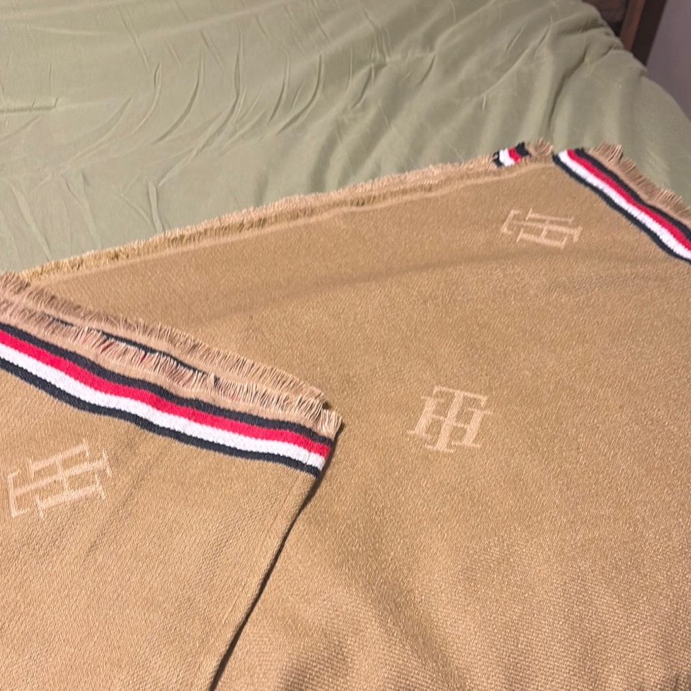 Tommy Hilfiger Tan Shawl